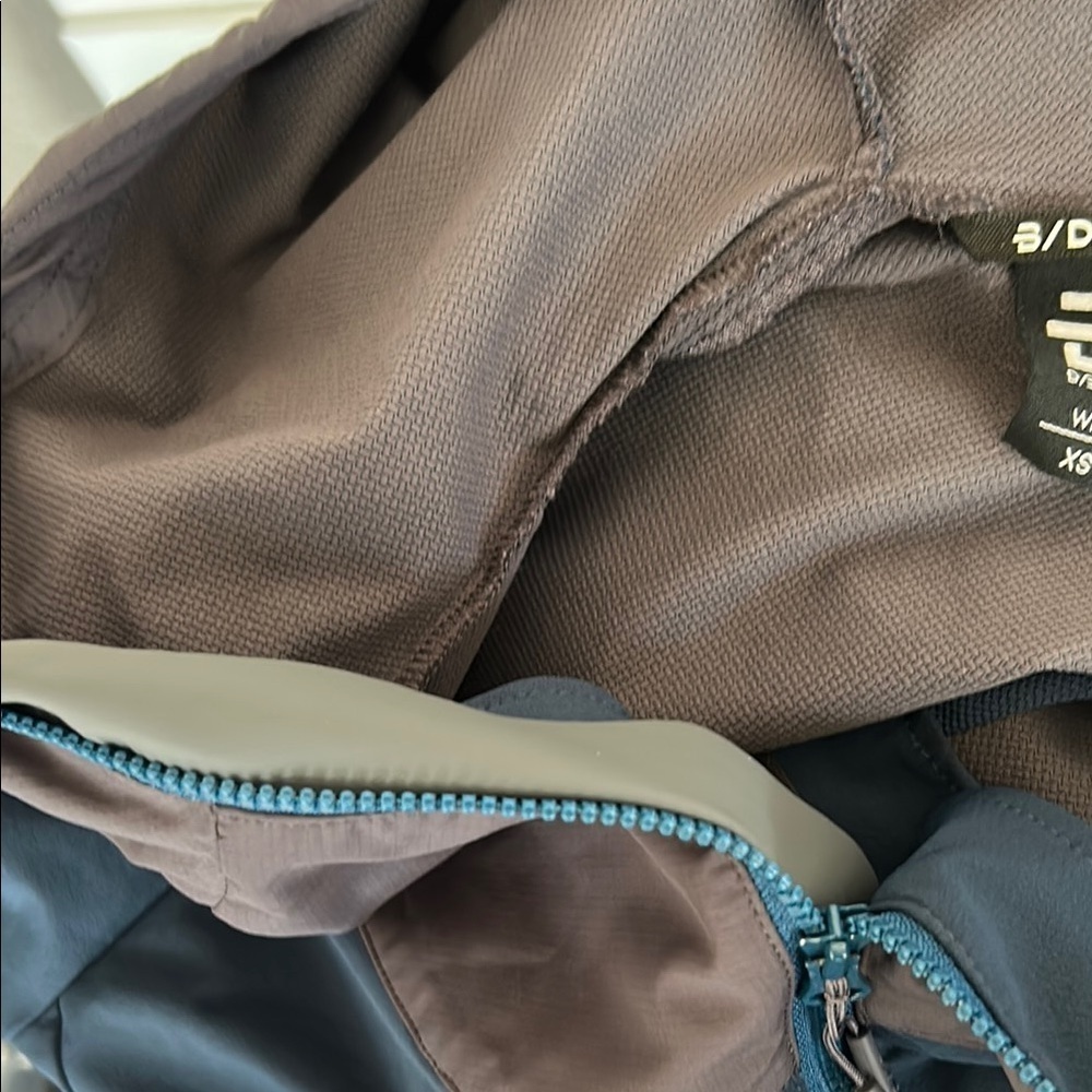 Daehlie Hooded Windbreaker size XS Full zip - Picture 8 of 8